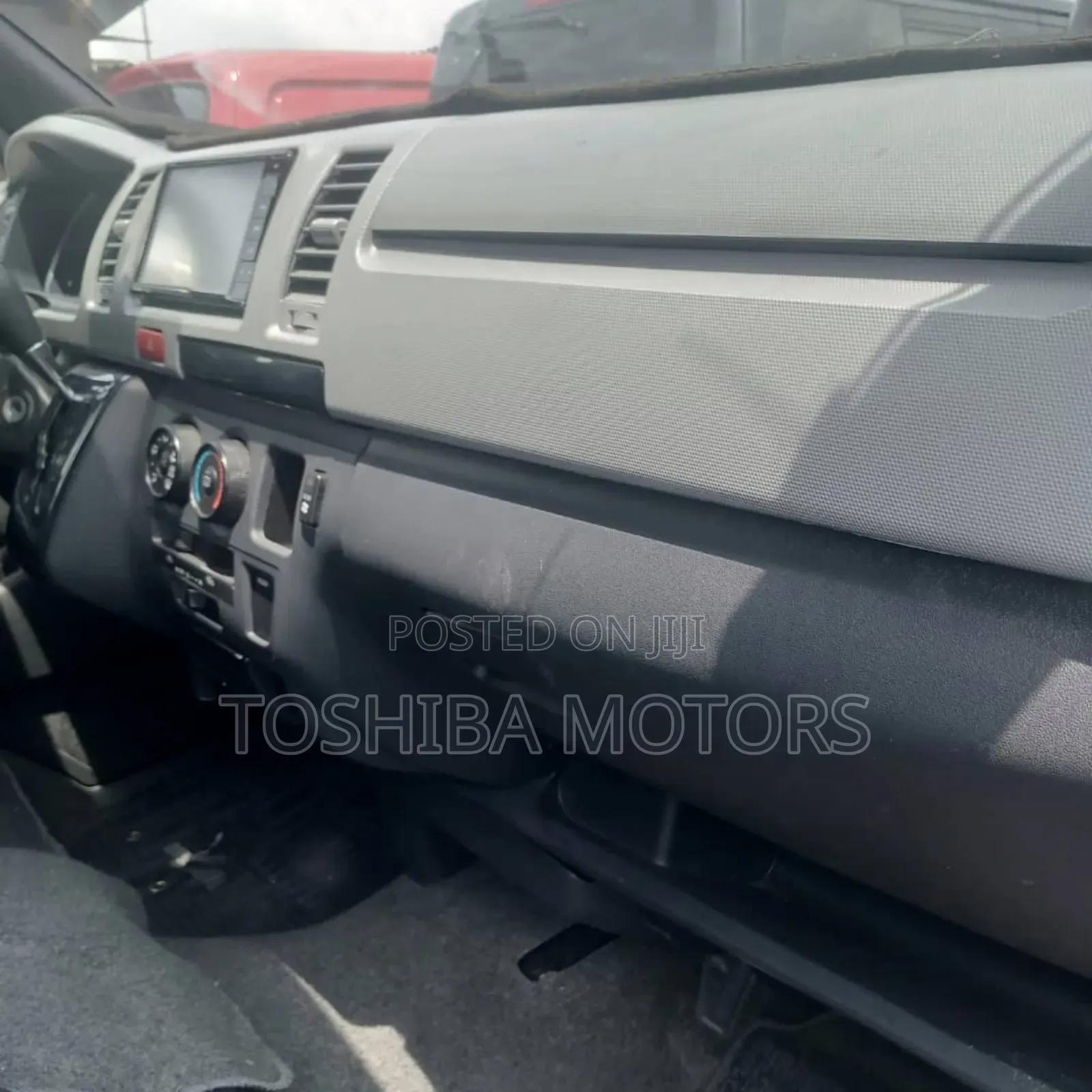 Toyota HiAce 2014 Black