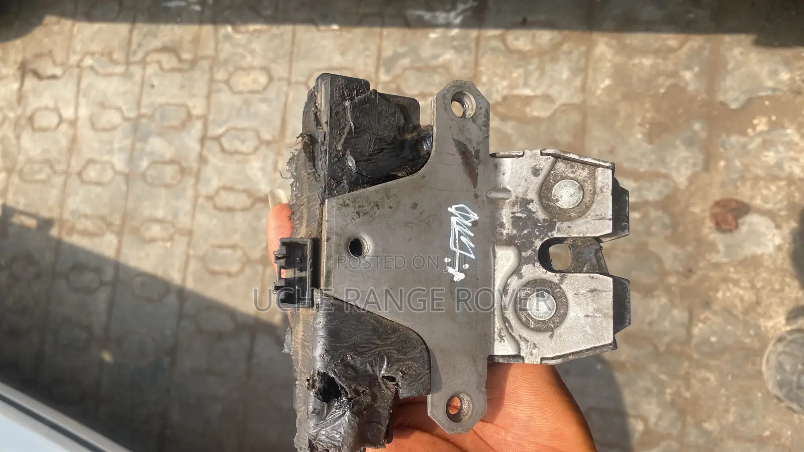 Range Rover Boot Lock
