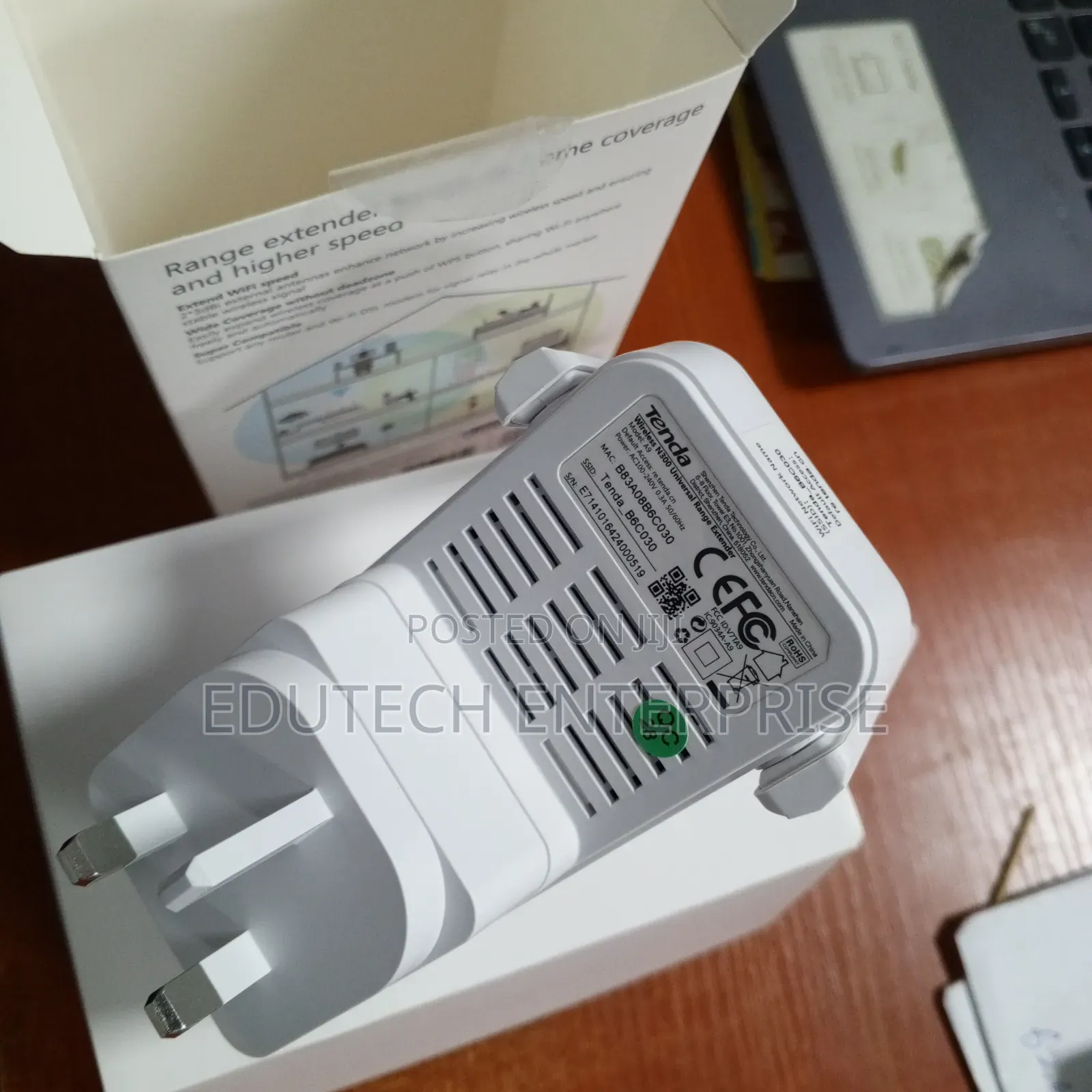 Tenda Wireless N300 Universal Range Extender