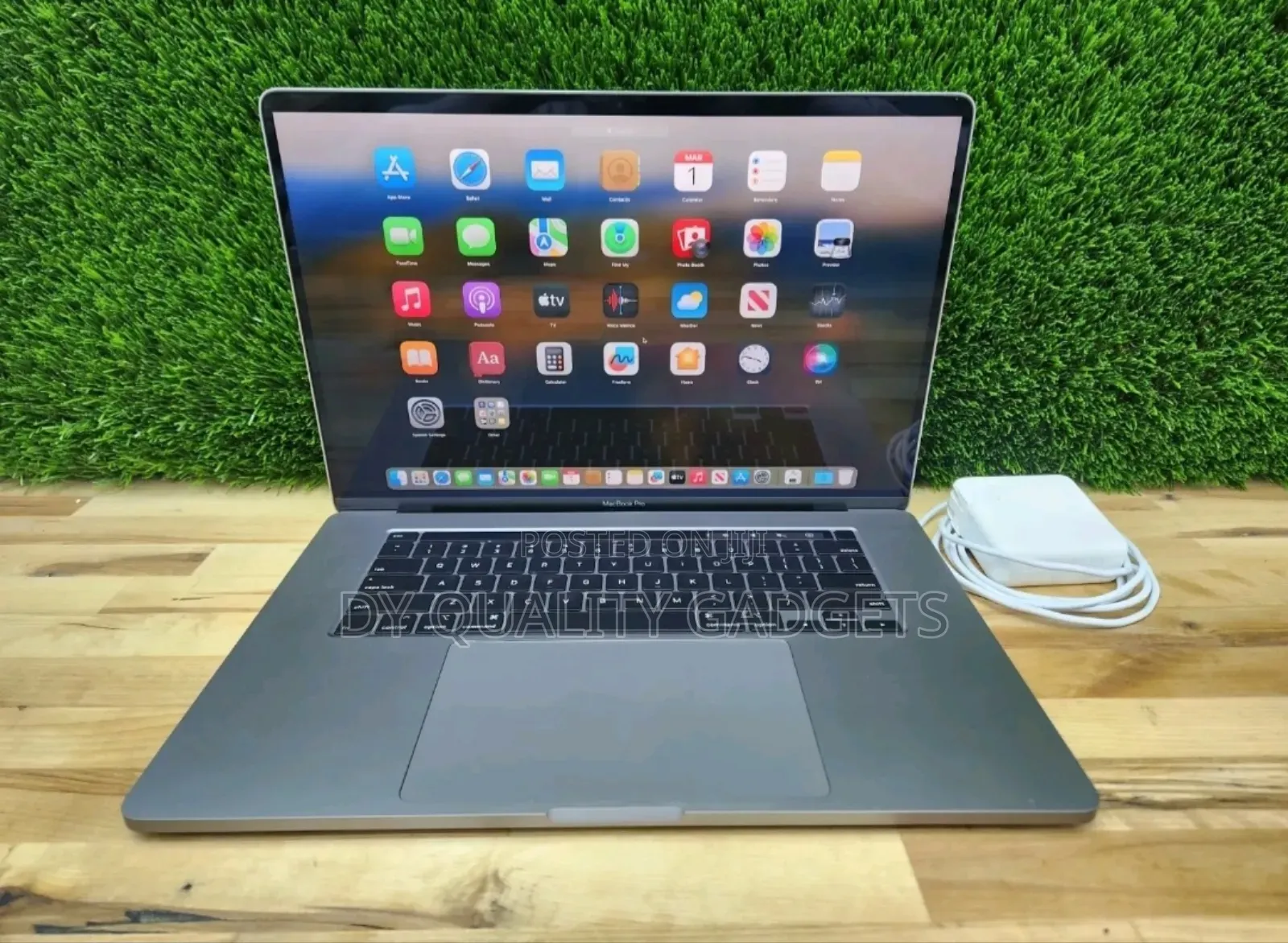 Laptop Apple MacBook Pro 2019 16GB Intel Core i9 SSD 1T