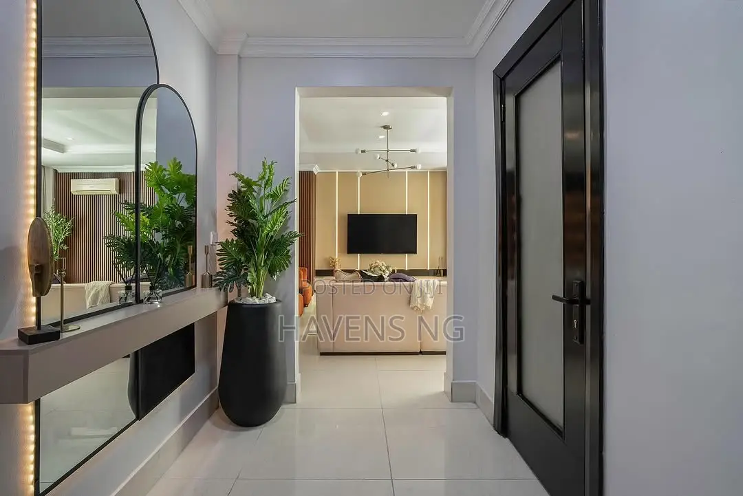 Luxury 2-Bedroom Maisonette With Office, Pool Gym