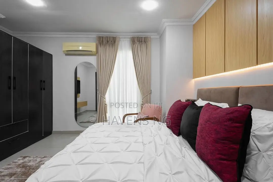 Luxury 2-Bedroom Maisonette With Office, Pool Gym
