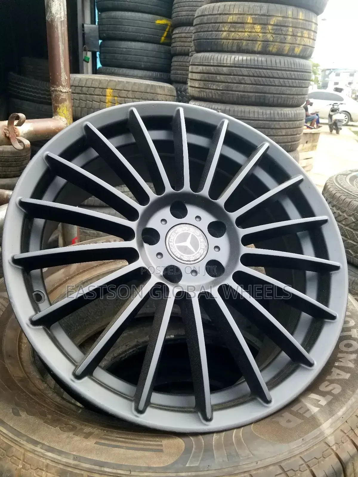 18 Inches Mercedece Benz C400 Pure Black