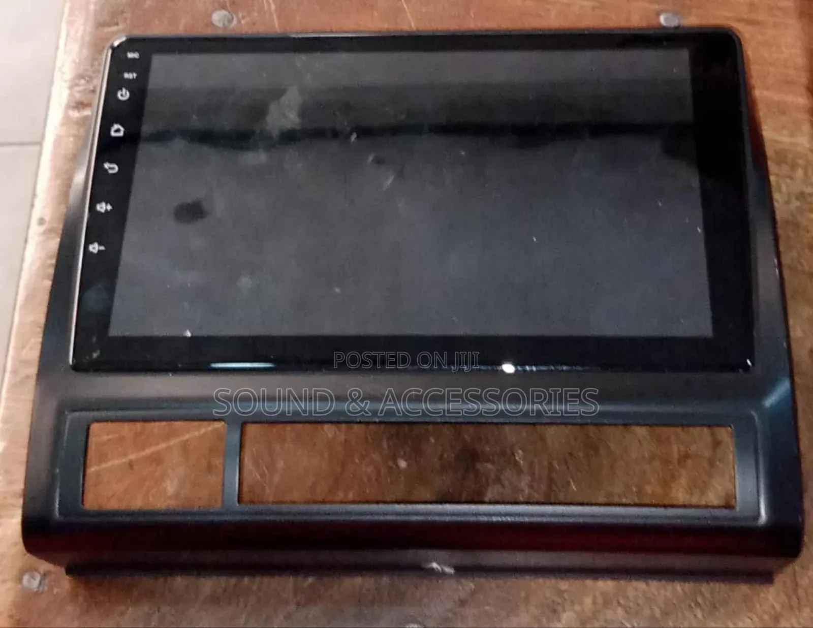 Toyota Tacoma 2005 - 2013 Android Multimedia Player(Reverse Camera)