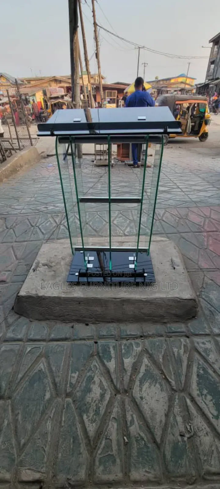 Quality Tempered Glass Church Pulpit