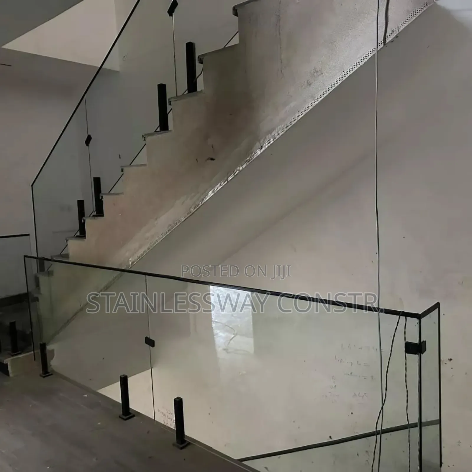 Plain Glass Spar Railing