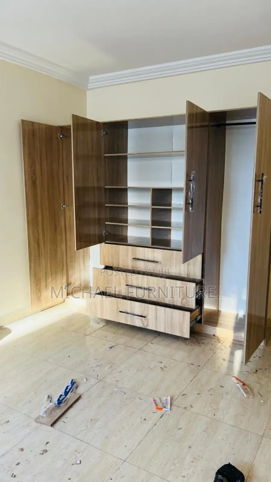 Stupendous 7 by 8 Wardrobe With 3 Drawers