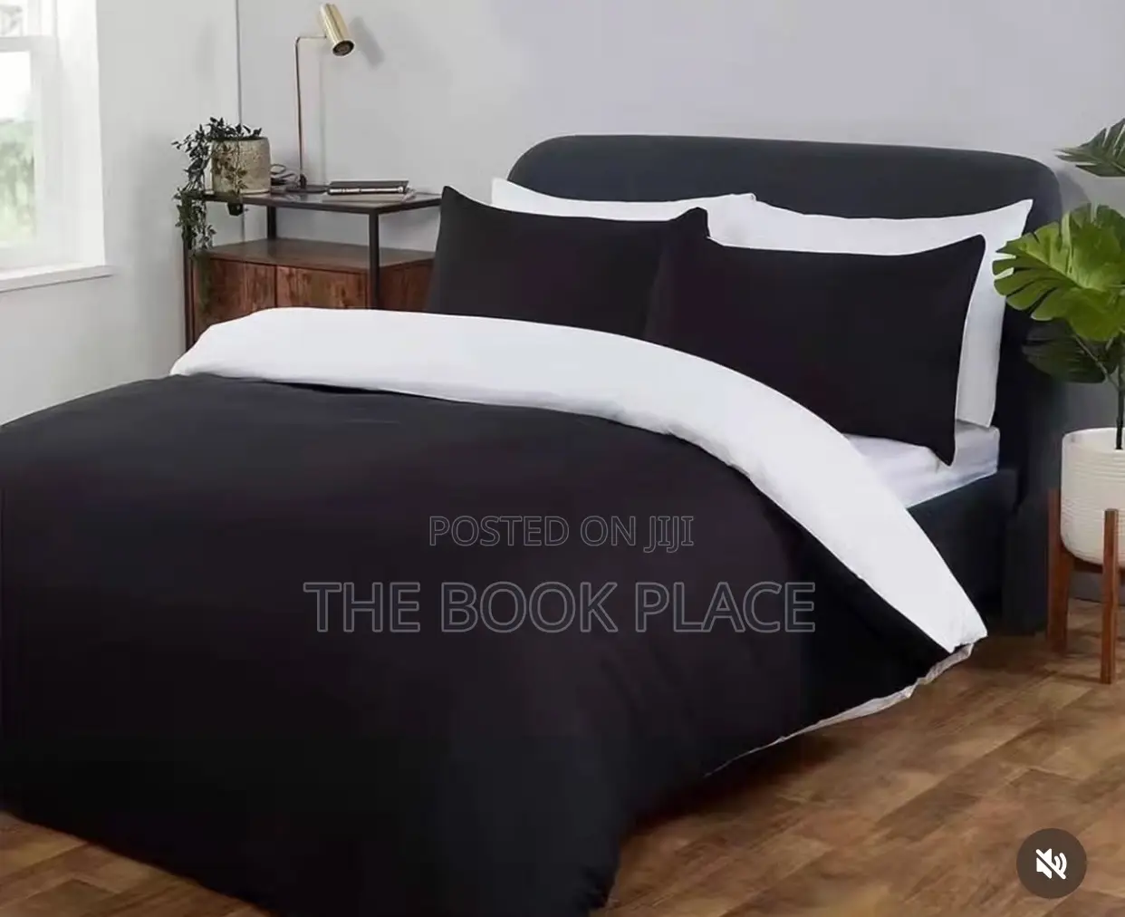 Black and White Bedding Set