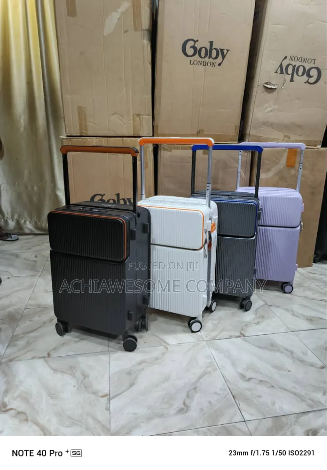 Hand Carry Celebrity Box, With Usb and Tsa Lock 20" Size