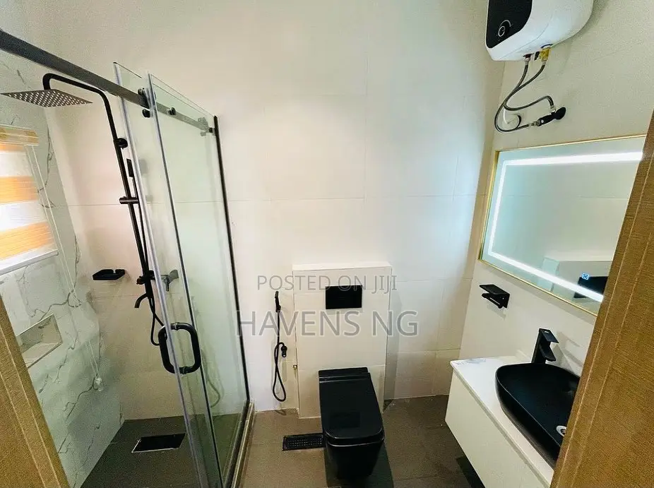 Luxurious 1-Bedroom Penthouse Condo in Maitama, Abuja