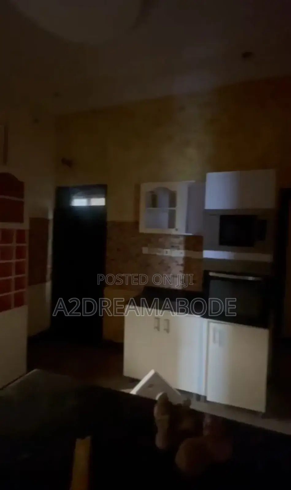 5bdrm Duplex in Magodo Phase 2 for rent