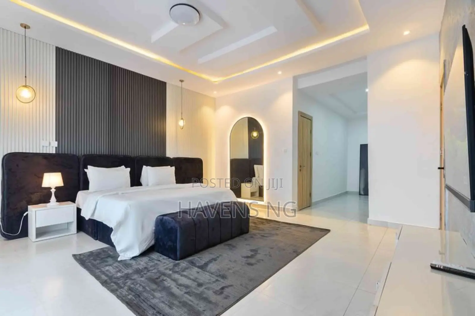 Beautiful and Luxurious 3-Bedroom Apartment With Sea View
