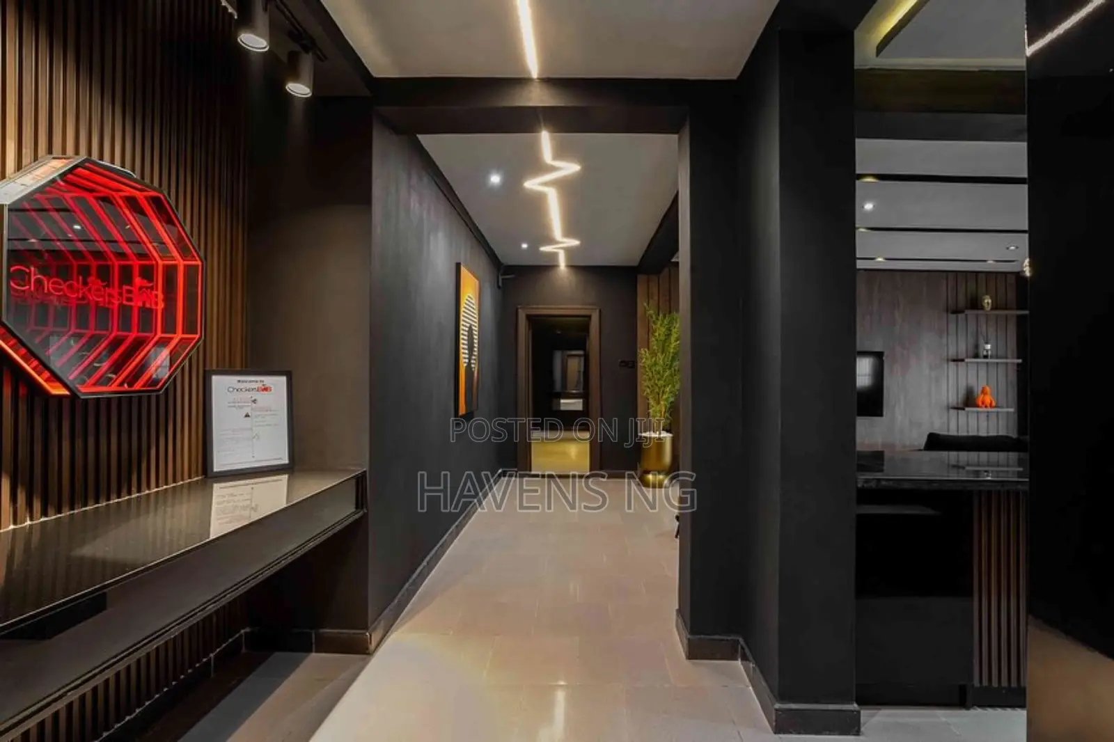 Black Knight - Dark Luxury 2-Bedroom Apartment, Ikoyi
