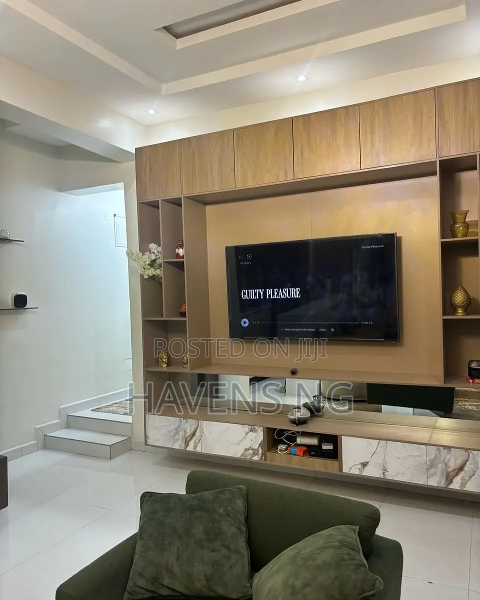 Brand New 1-Bedroom Apartment in Vi