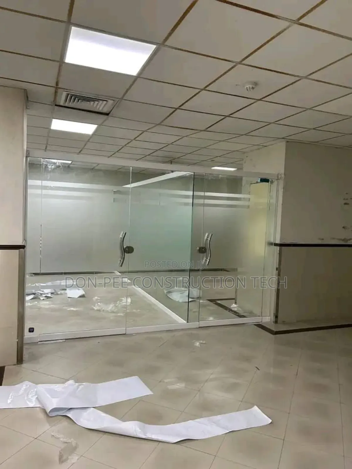 Office Partition Frameless