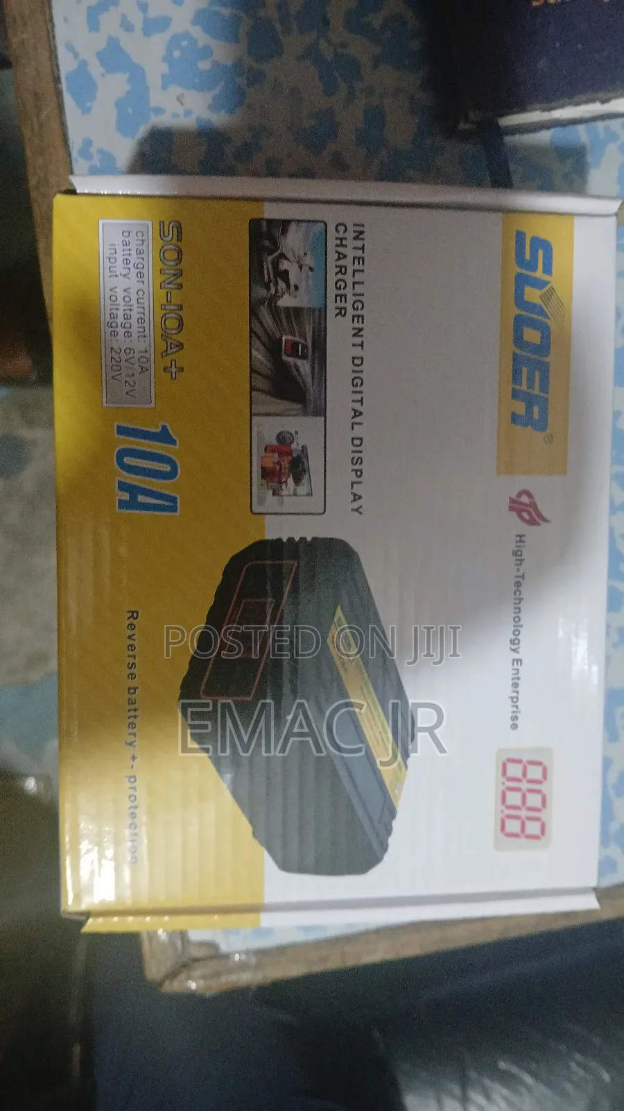 Suoer 10a Intelligent Digital Display Charger,