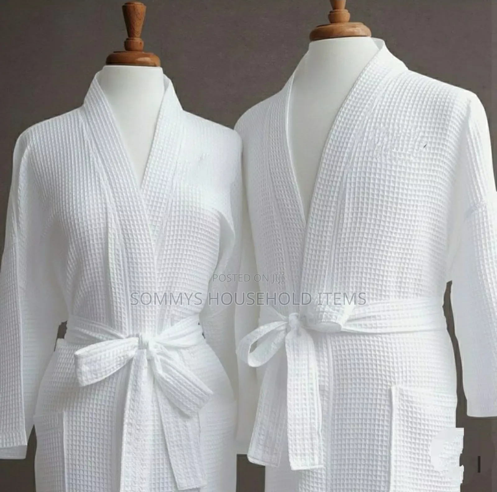 1pc Unisex White Waffle Bathrobe / Bathrobe (One Size Fit)