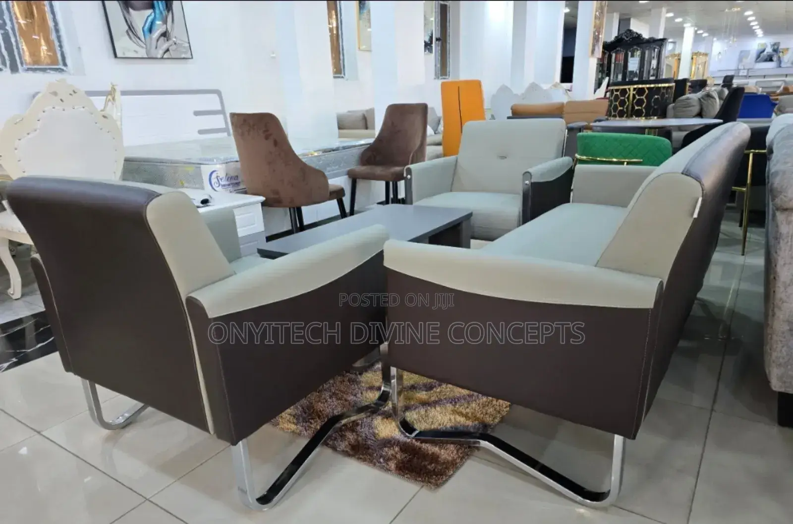 Luxury 5 Seaters Office Sofa Combined Colour Gray and Black