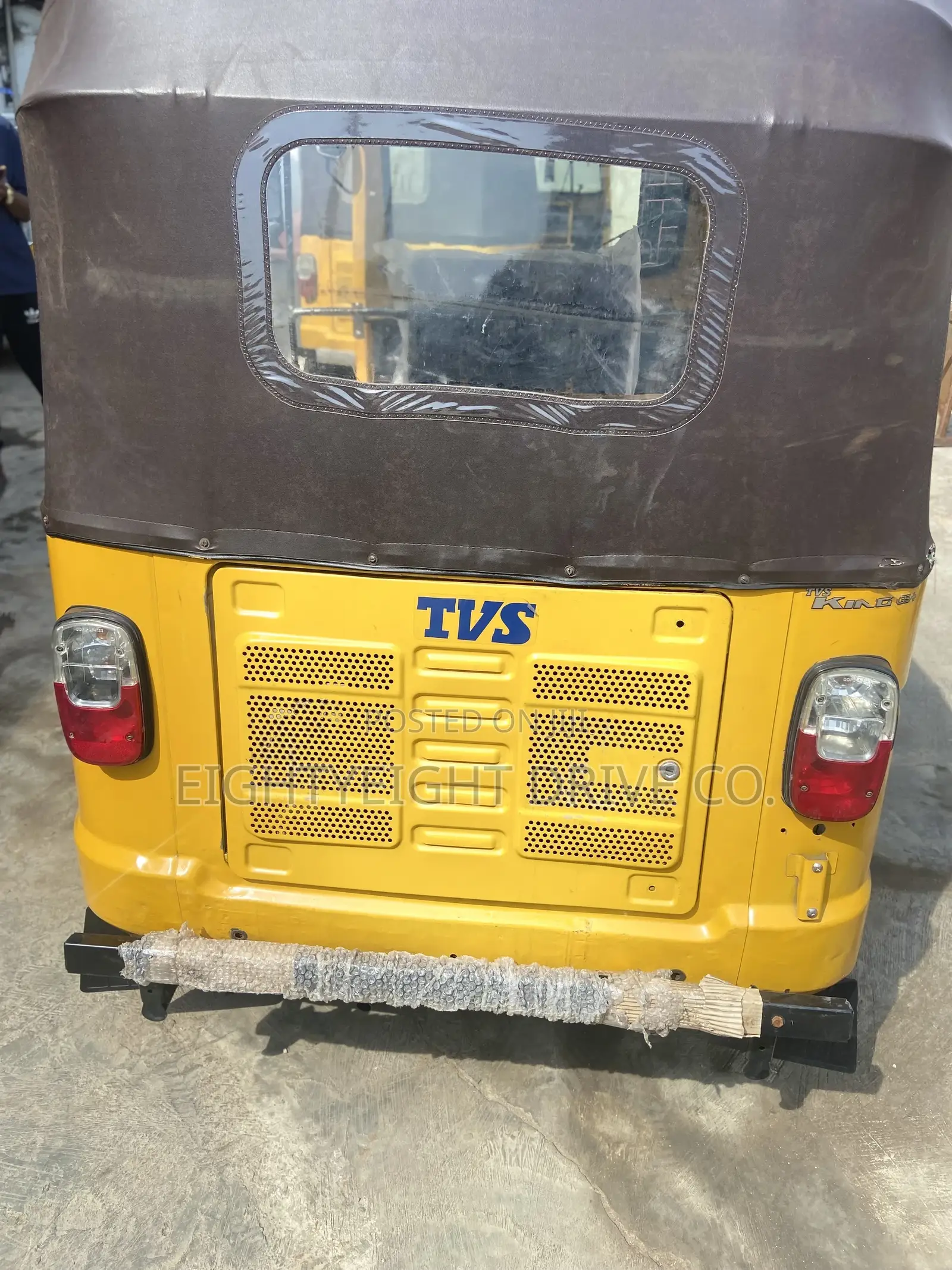TVS King Deluxe Plus iTouch Start 2023 Yellow