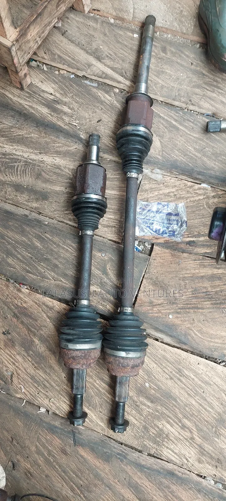Shock, Driving Shaft and More Cherokee 2015/18