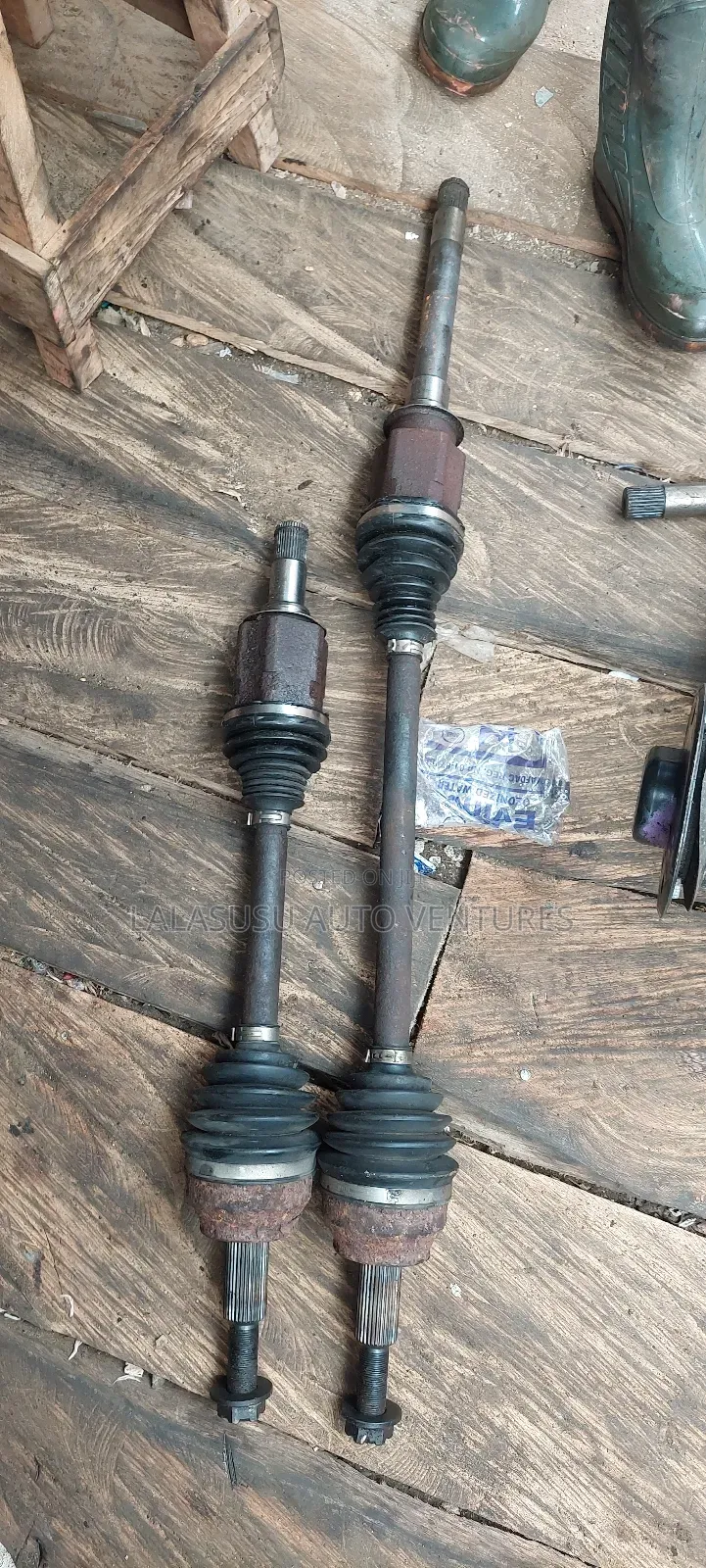 Shock, Driving Shaft and More Cherokee 2015/18