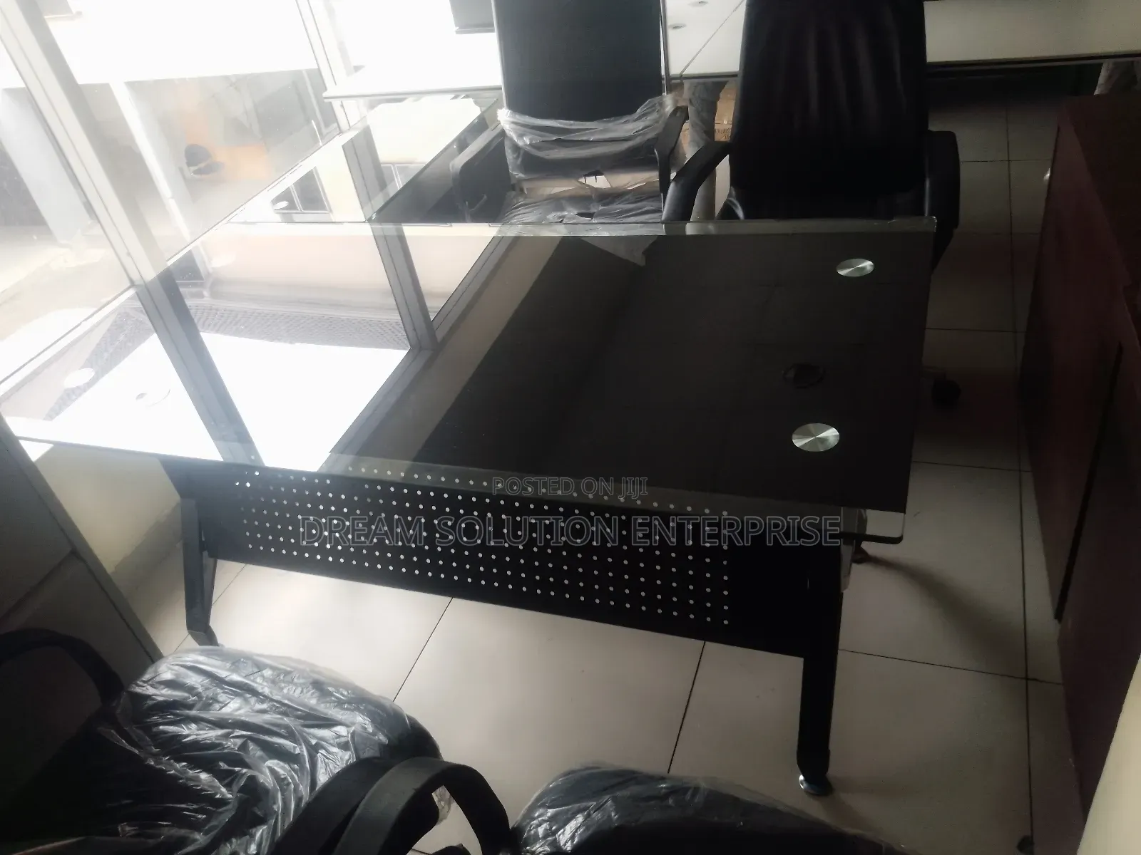 Full Glass Executive Table