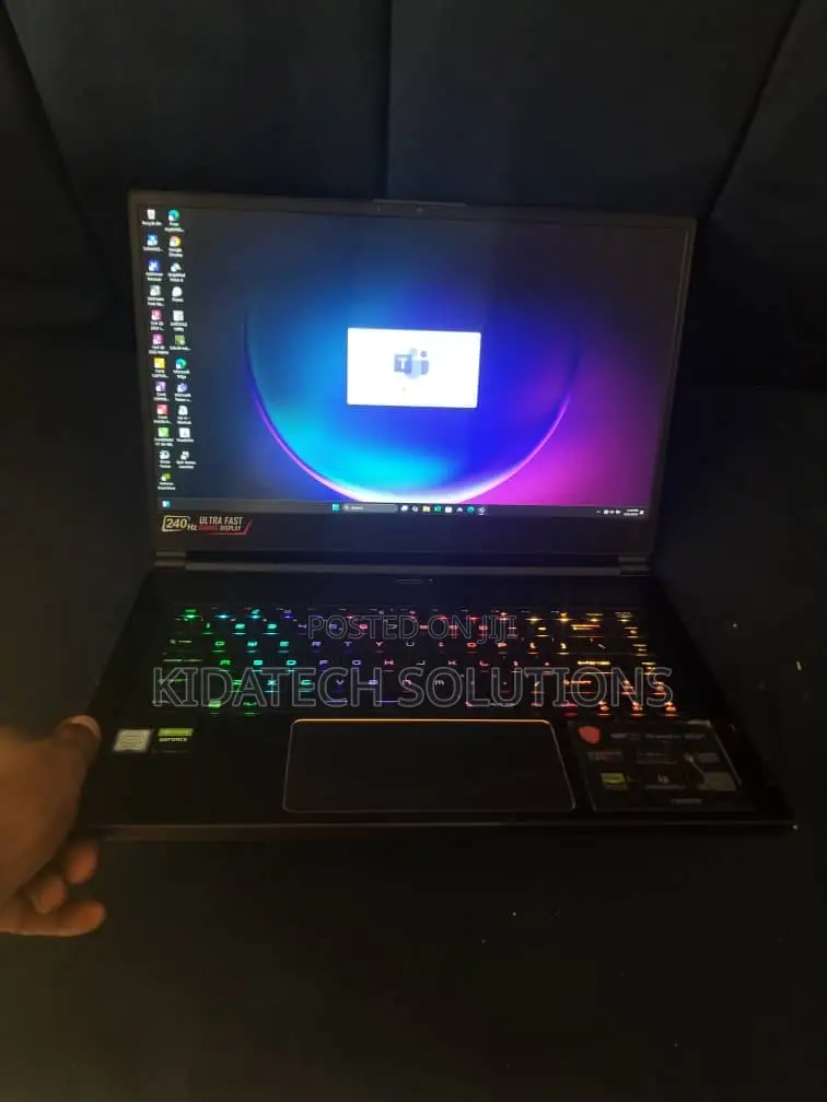 Laptop MSI GE66 Raider 10SGS 32GB Intel Core I7 SSD 512GB