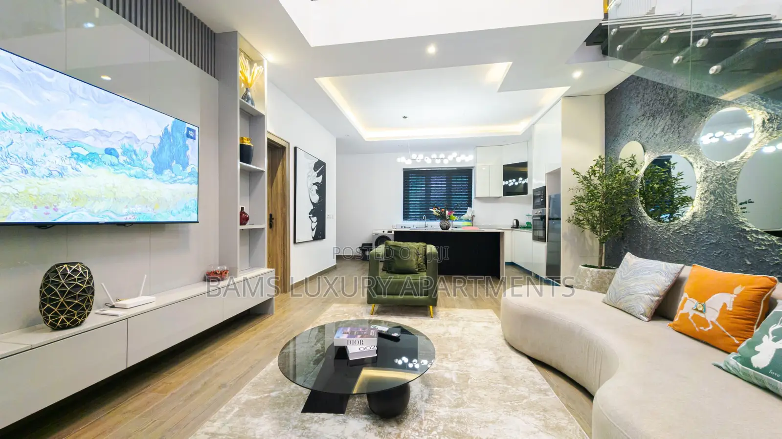Refined Apartment Luxury 1 Bedroom Maisonette With Pool