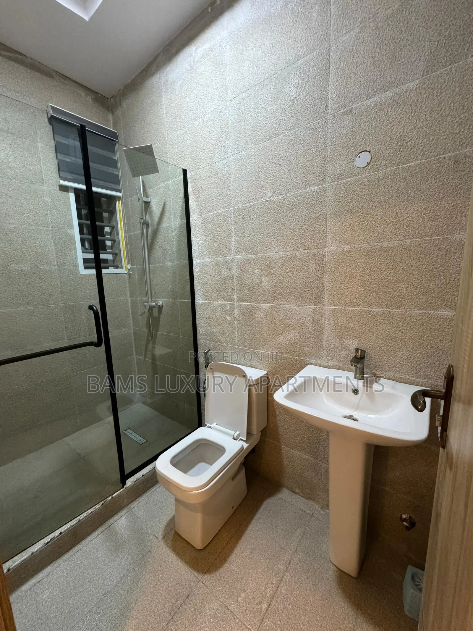 Beautiful 2 Bedroom Apartment With a Private Cinema and Ps5