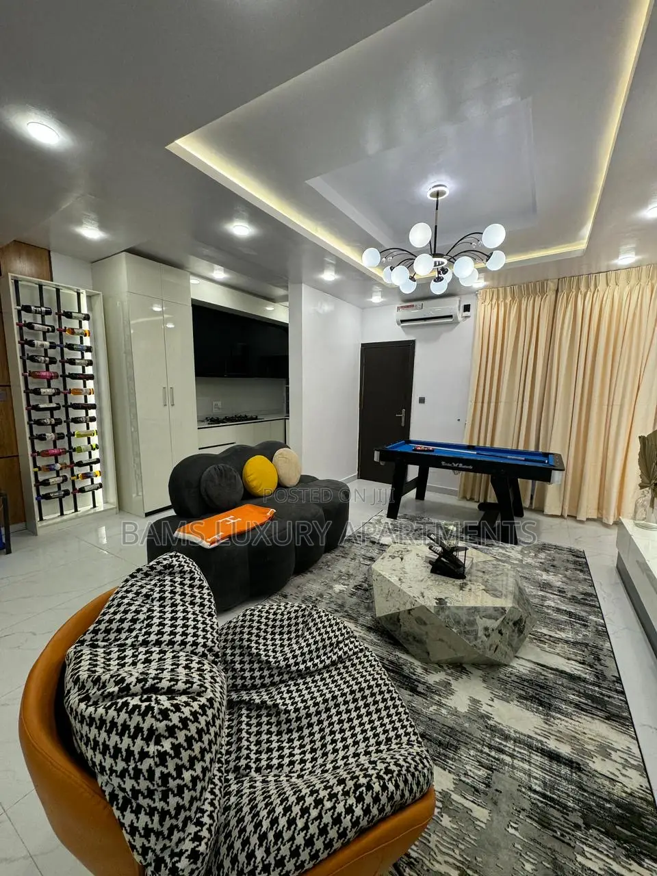 Nova Apartment