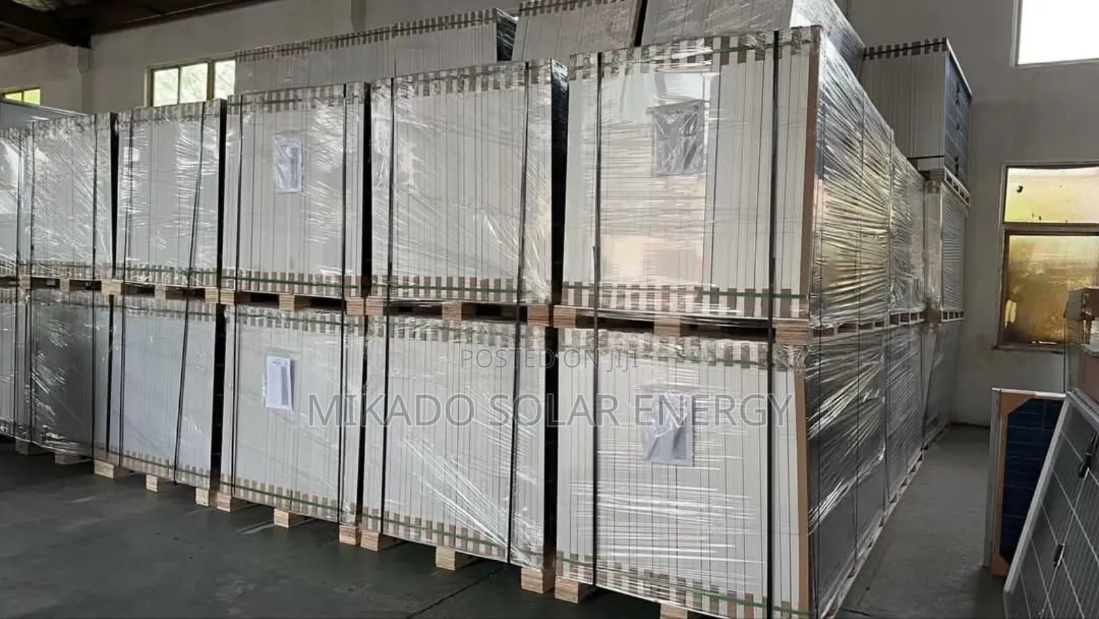 650watts Mono-Crystalline Solar Panels Available as Seen