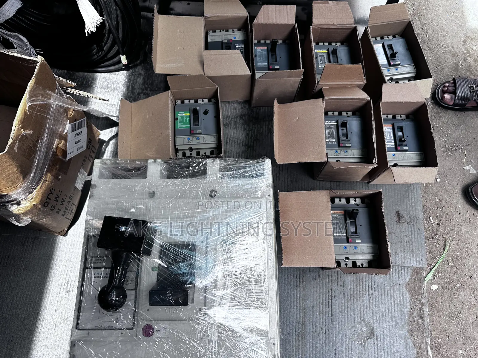 3 Pole Merlin Berlin McCb Breakers