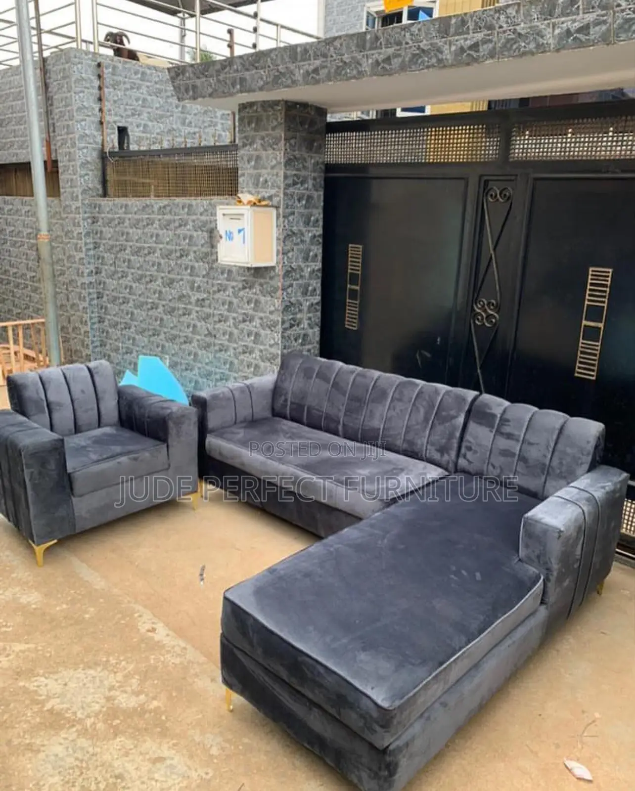 Good Standard Quality L Shape Sofa With Single