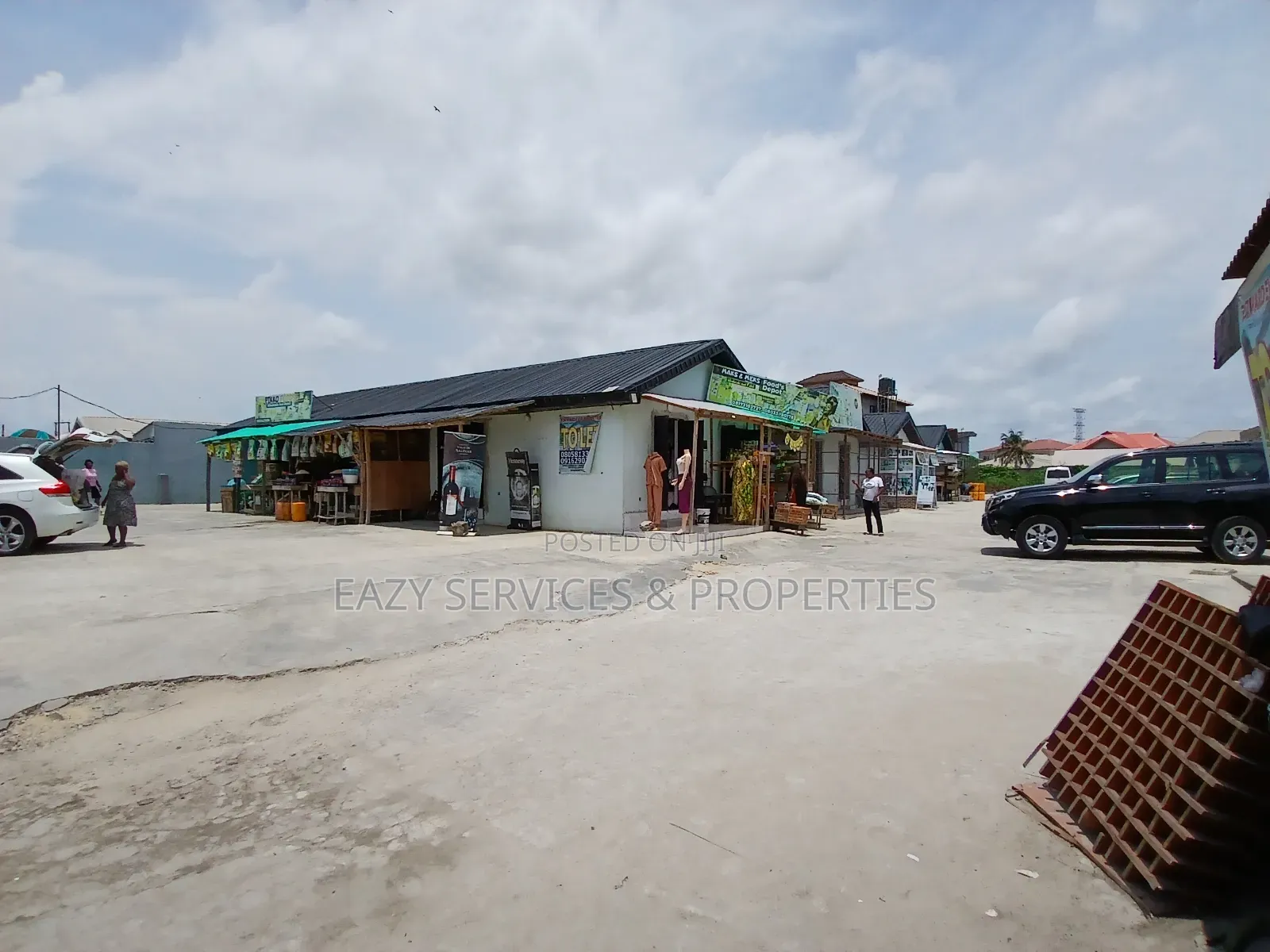 Shops and Office Spaces in a Complex at Ado Road, Ajah