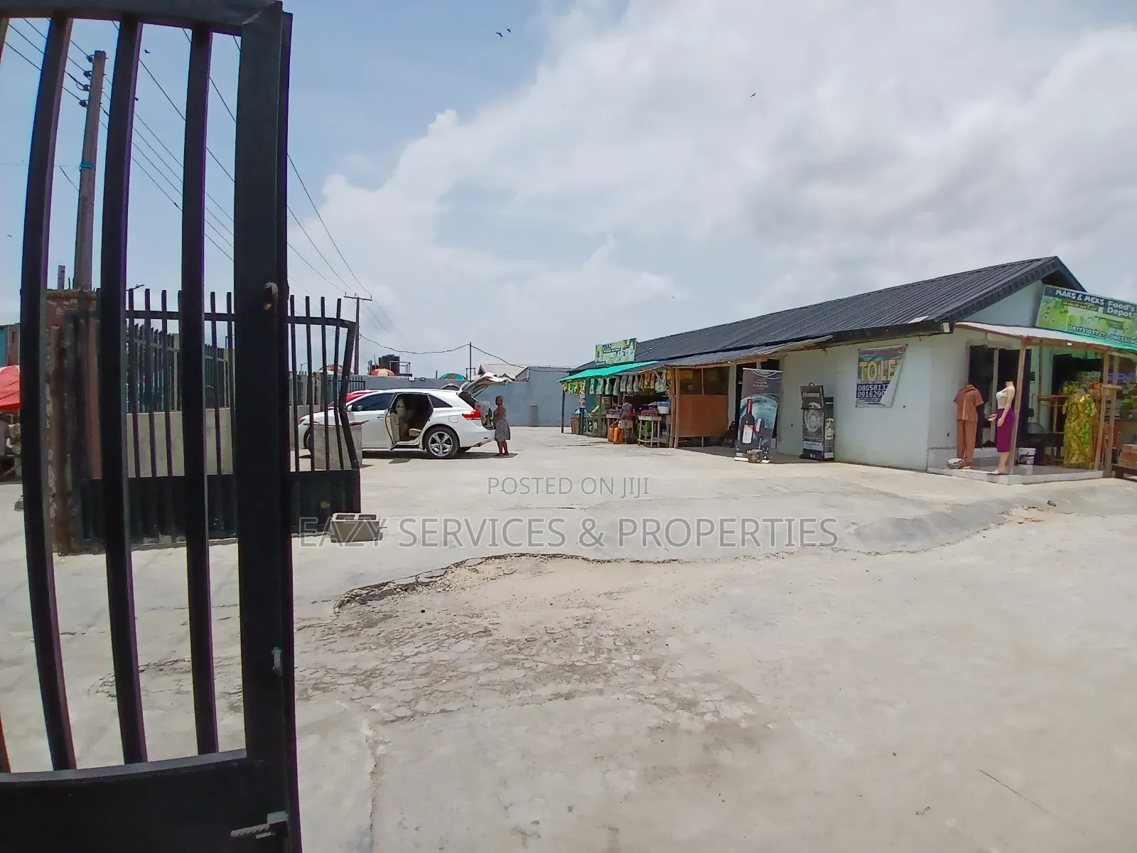 Shops and Office Spaces in a Complex at Ado Road, Ajah