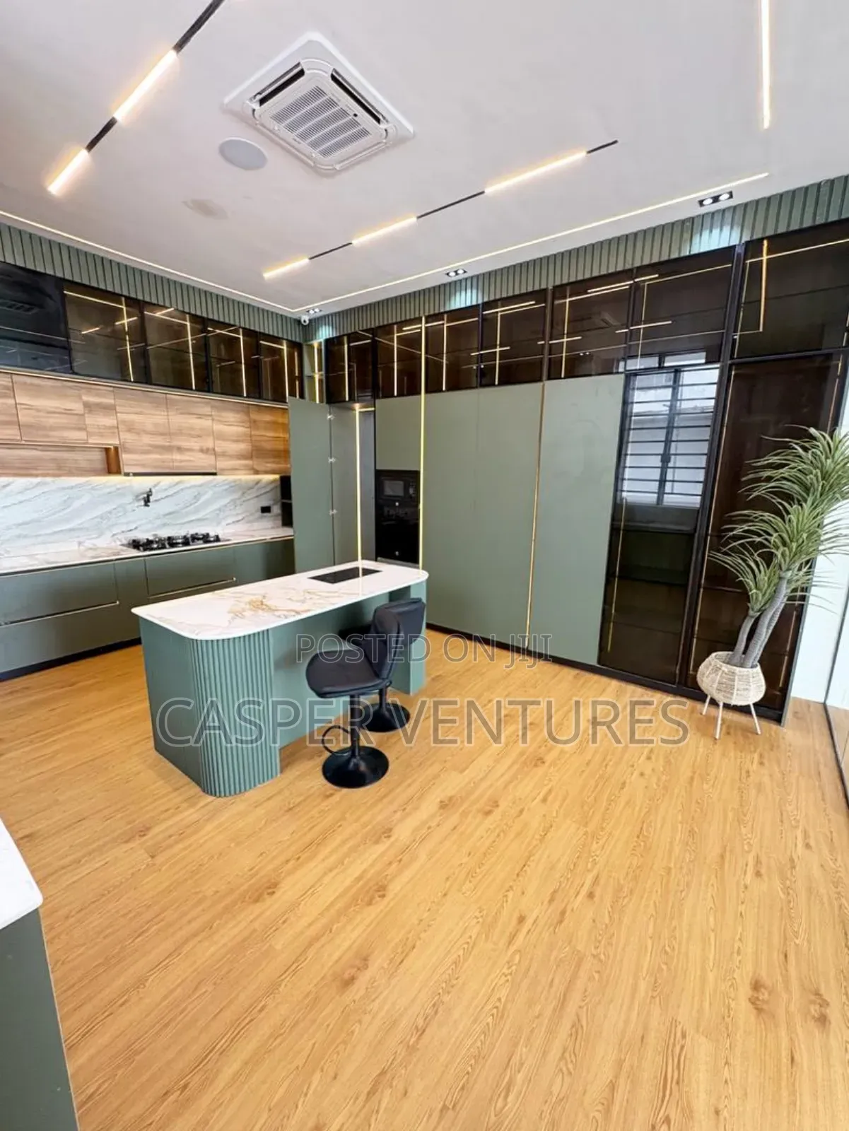 5bdrm Duplex in Oyeako, Lekki Phase 1 for sale