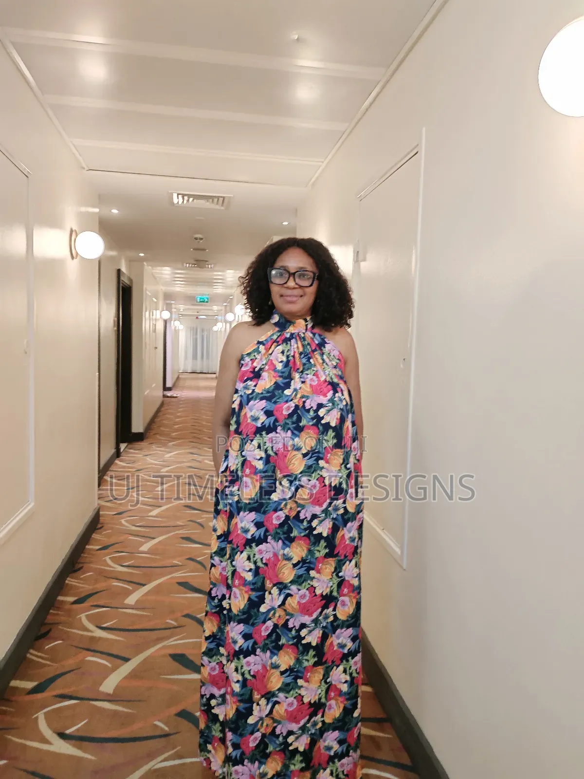 Sleeveless Long Flare Gown