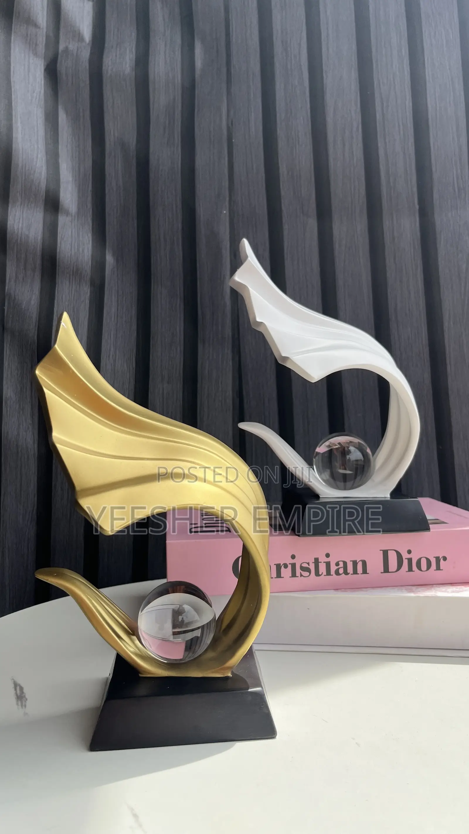 Swirl Globe Decor