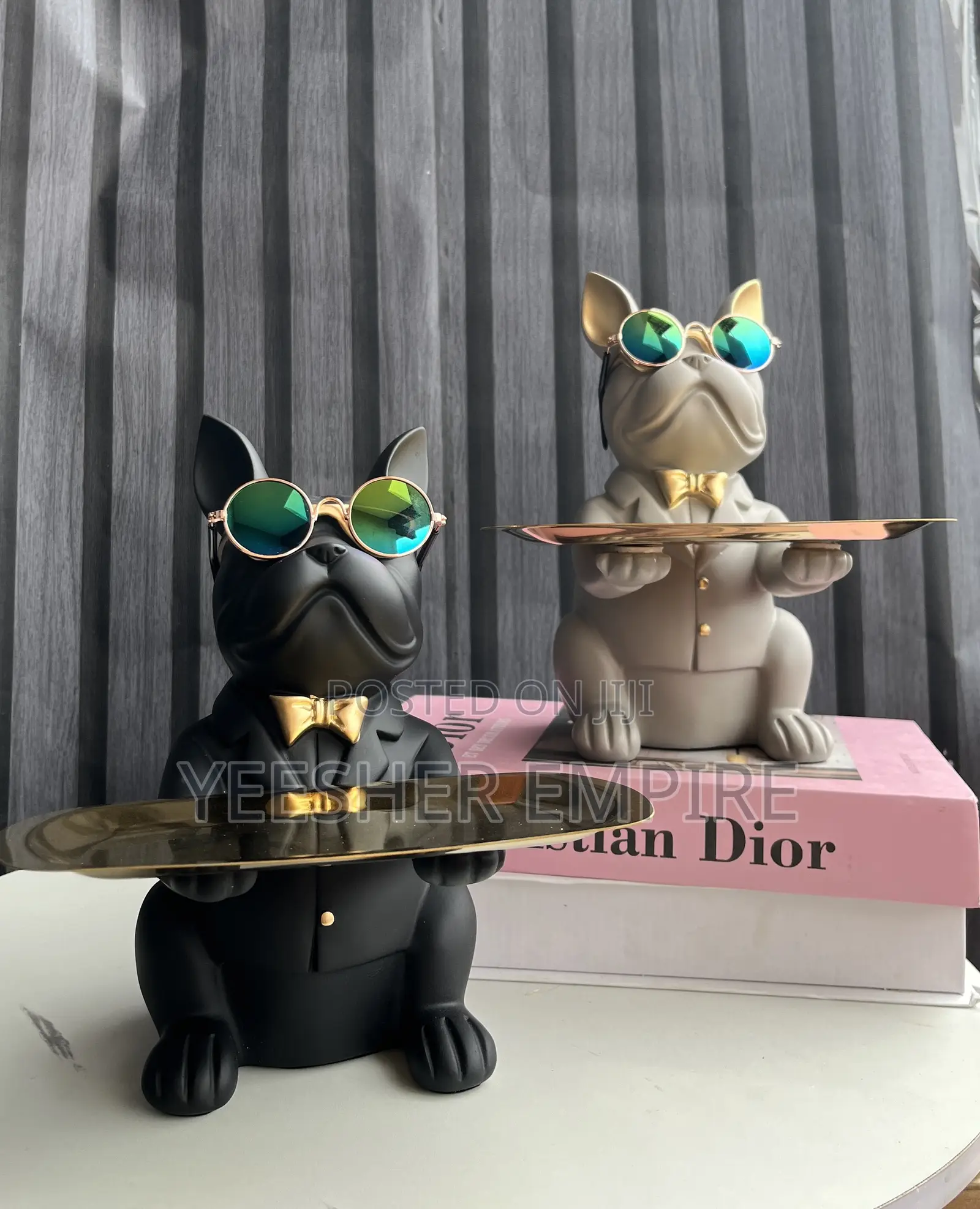 German Bull Decor With Tray