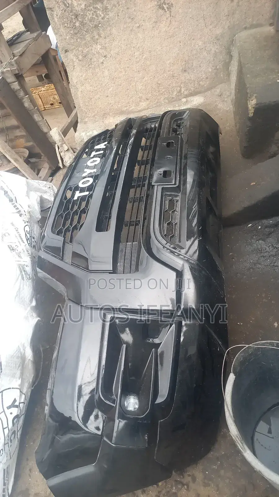 Complete Front Bumper Toyota Hilux 2022 Available Dm