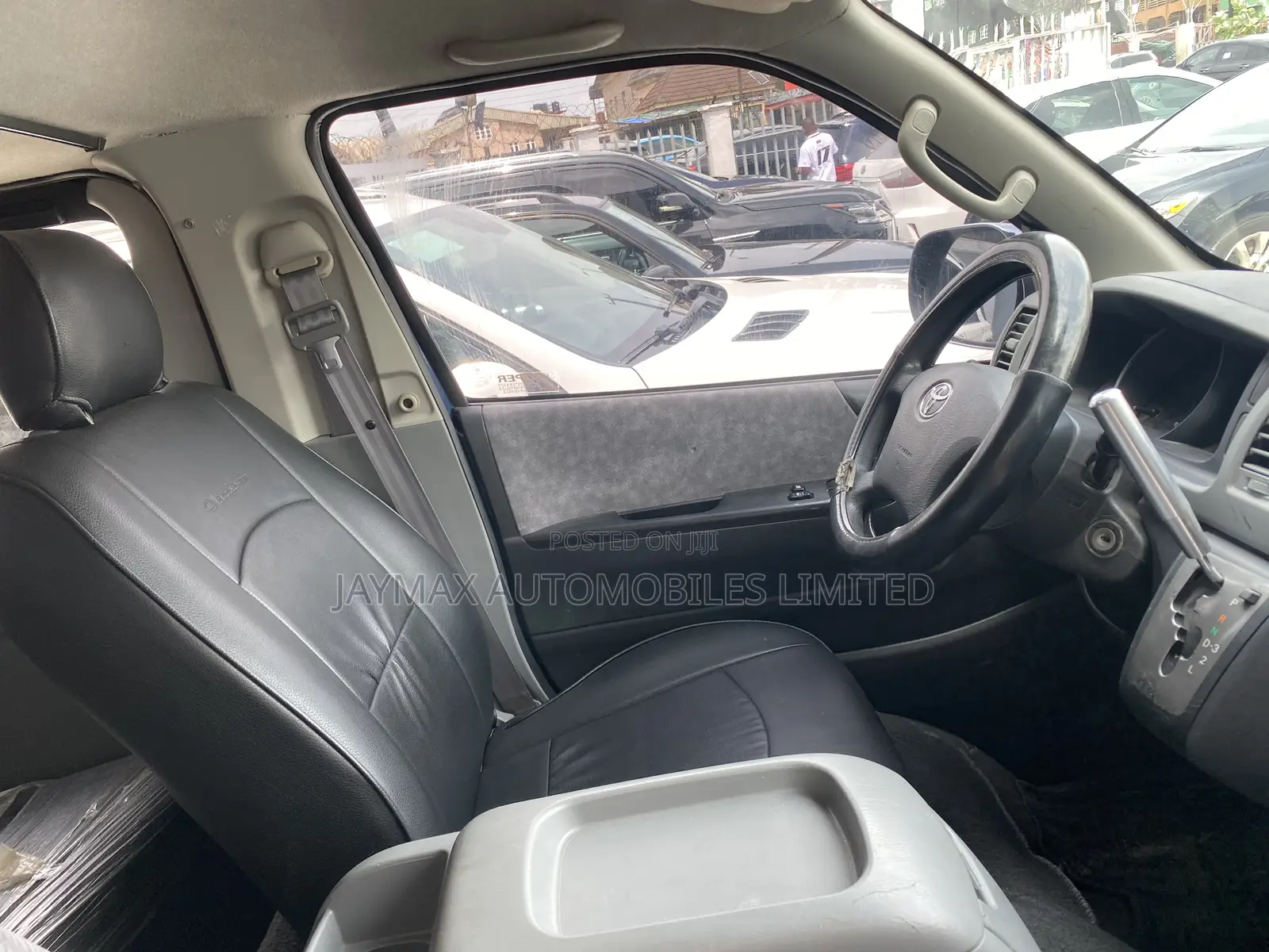 Toyota HiAce 2012 Blue
