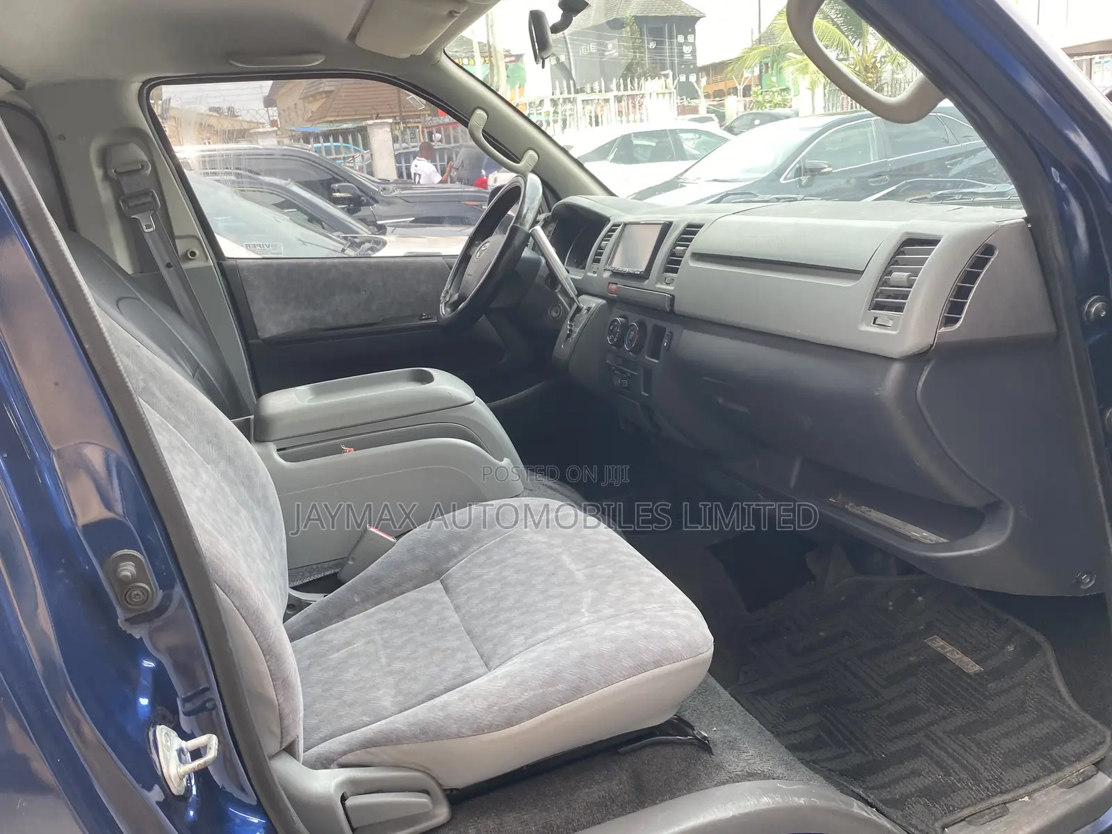 Toyota HiAce 2012 Blue
