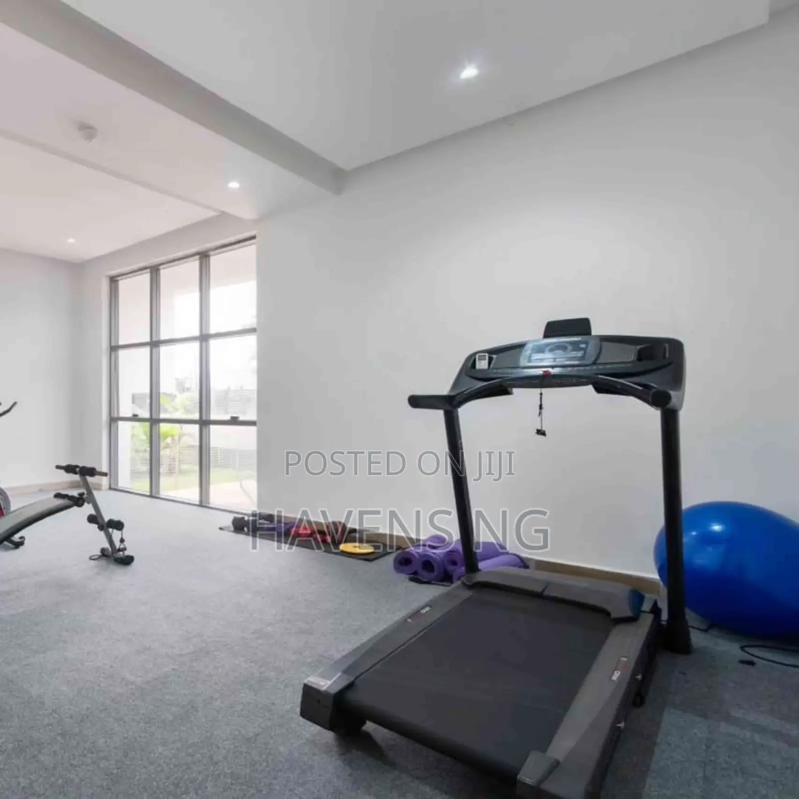 Luxurious 2-Bedroom Maisonette