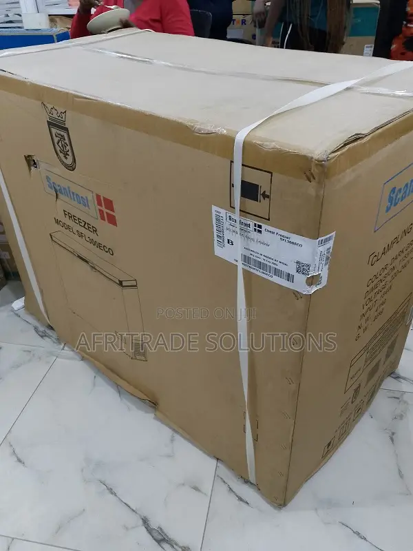 Scanfrost Compactible 300litres Fast Cooling Chest Freezer