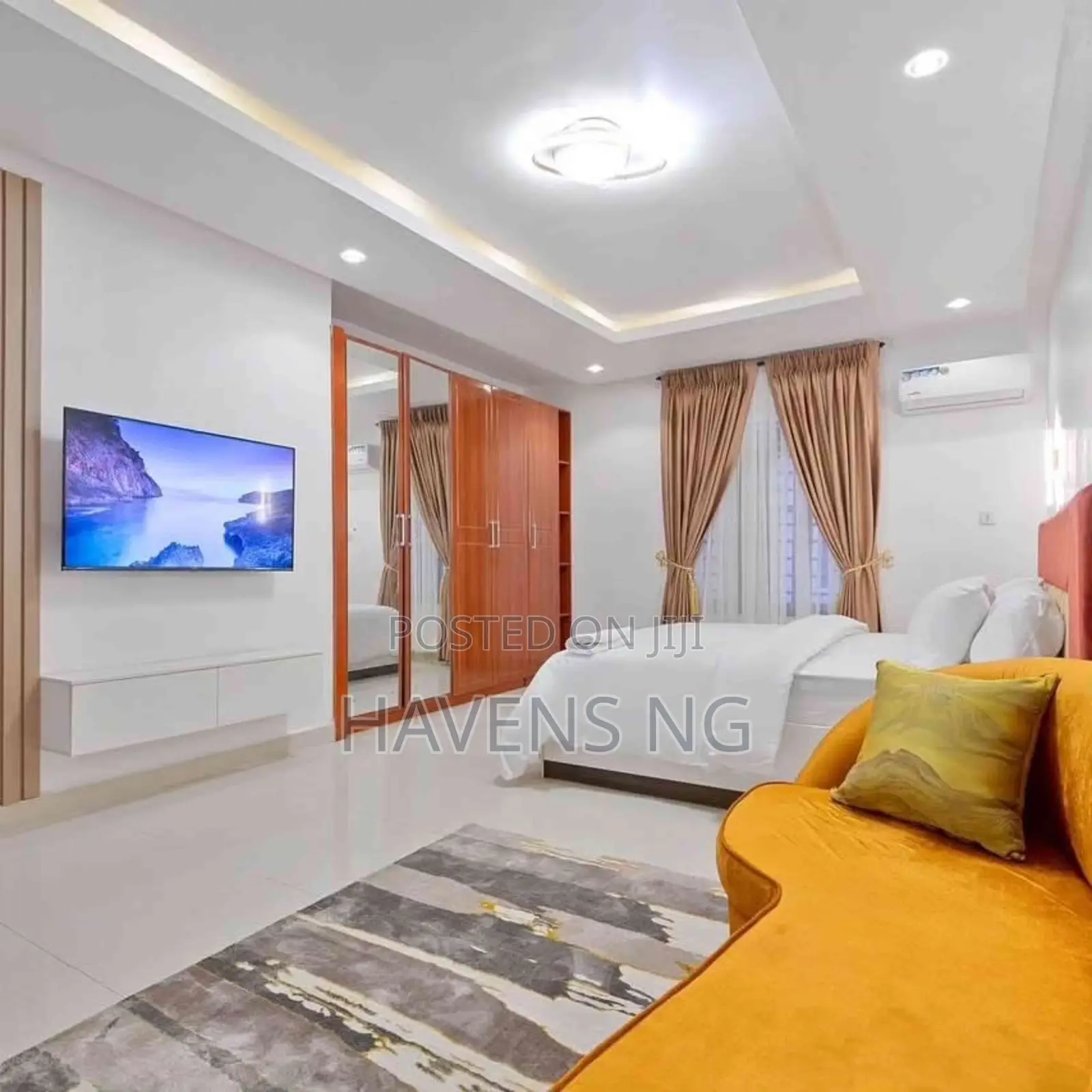 Luxury 2-Bedroom Apartment With Pool
