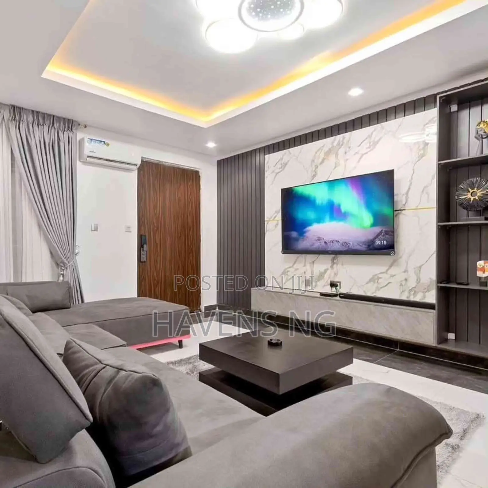 Luxury 2-Bedroom Apartment With Pool