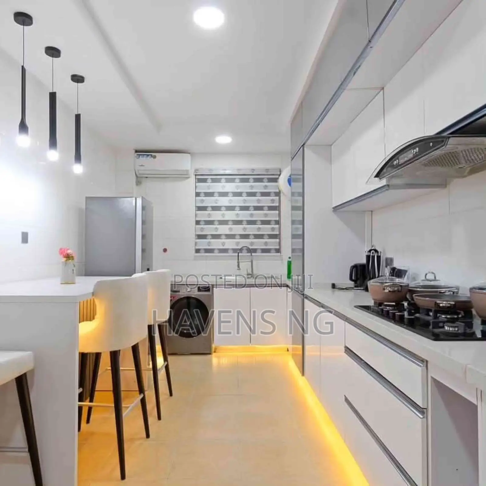 Luxury 2-Bedroom Apartment With Pool
