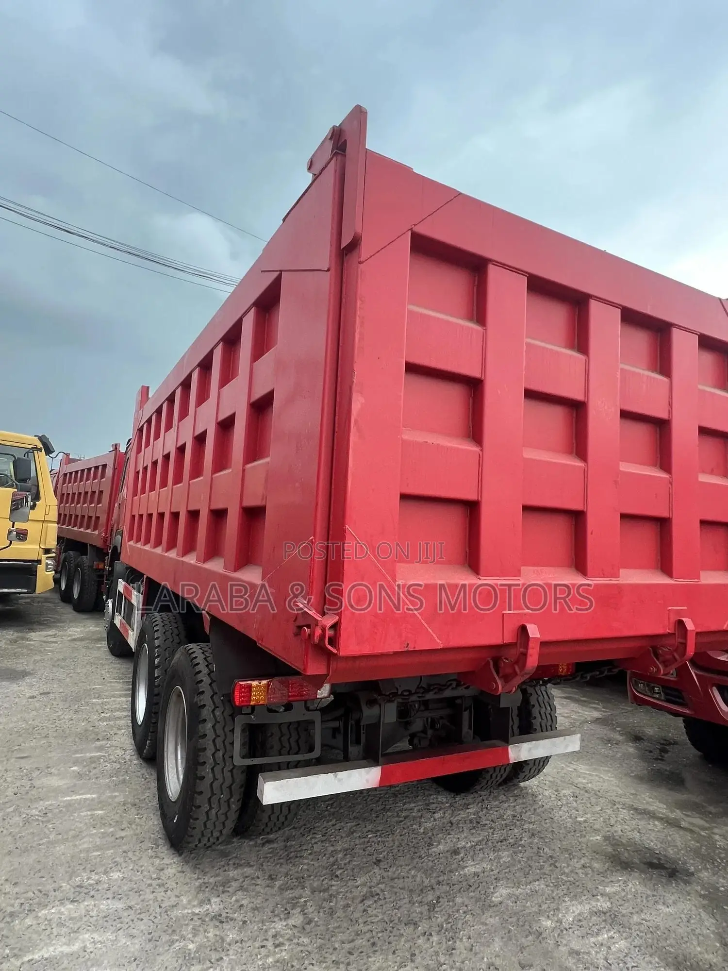 HOWO 2000 Red