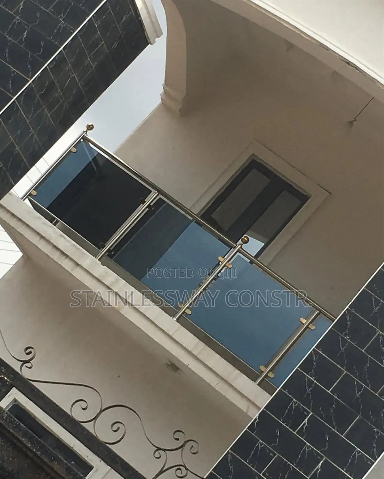 Dark Grey Glass Stainless Railing Crest