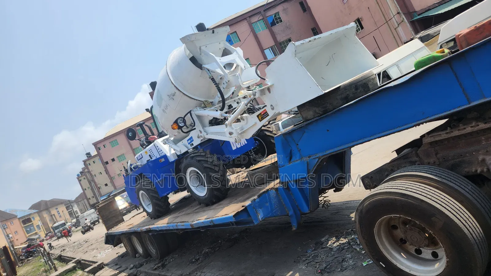 DGM Mobile Selfloader Concrete Mixer Truck